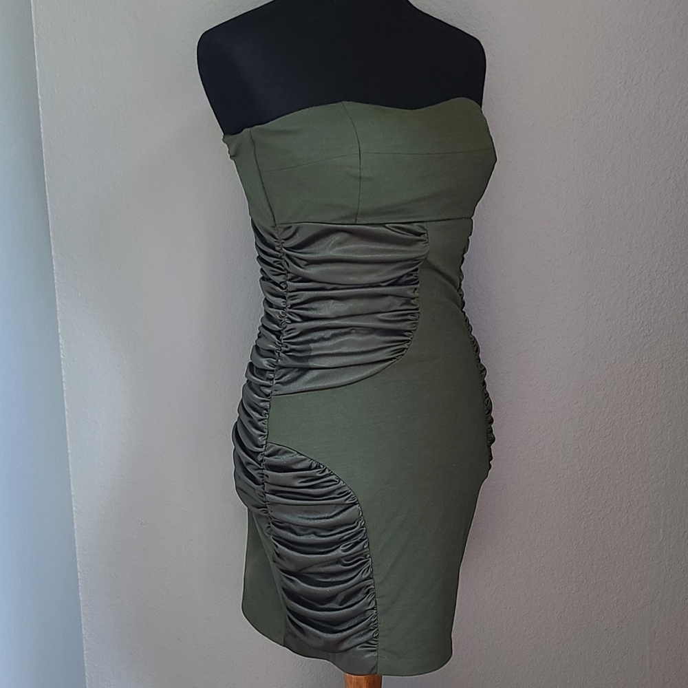 Dark Hunter Green Zipper Back Strapless Mini Going Out Dress